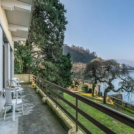 Villa Incanto Sul Lago: Lakefront, Garden & Balconies *