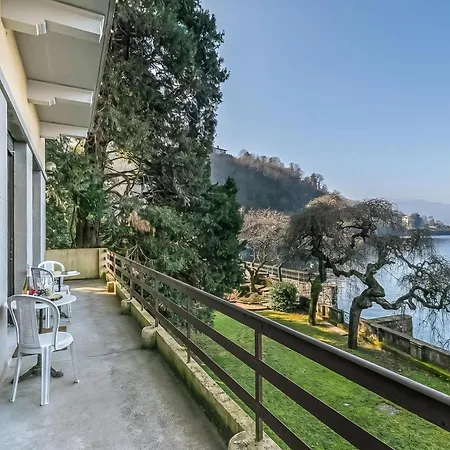 Villa Incanto Sul Lago: Lakefront, Garden & Balconies Laveno-Mombello