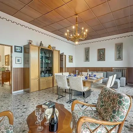 Incanto Sul Lago: Lakefront, Garden & Balconies *