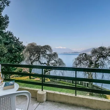 Incanto Sul Lago: Lakefront, Garden & Balconies
